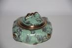 Faience de meyssac groene snoeppot met gouden accenten 1950, Antiek en Kunst, Ophalen of Verzenden
