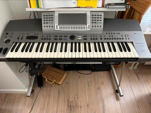 Tecnhnics sx-KN6000 met pedalen, standaard + microfoon e815s, Muziek en Instrumenten, Keyboards, Zo goed als nieuw, 61 toetsen