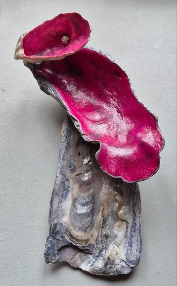 Decoratie zelfgemaakte werkjes van schelpen.  beschikbaar voor biedingen