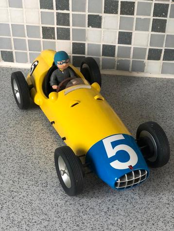 La voiture de course arourcheff  beschikbaar voor biedingen