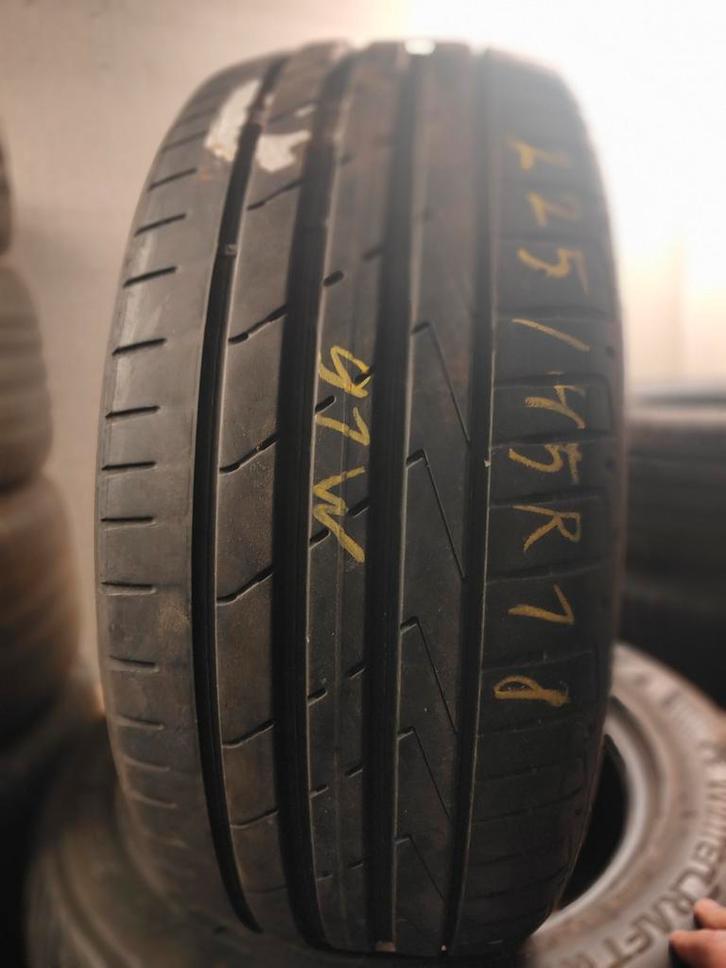 225/45r18 Hankook 40€ per stuk, Auto-onderdelen, Besturing, Ophalen of Verzenden