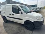 Fiat doblo Cargo 1.3 diesel euro 4 gekeurd voor verkoop, Autos, Camionnettes & Utilitaires, Achat, 2 places, Airbags, Blanc