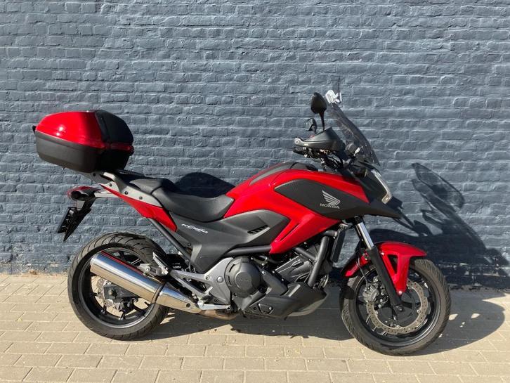 Honda NC700X dct 2014 12000Km 35kw met garantie, Motoren, Motoren | Honda, Bedrijf, Naked bike, 12 t/m 35 kW, 2 cilinders, Minimaal motorrijbewijs A2