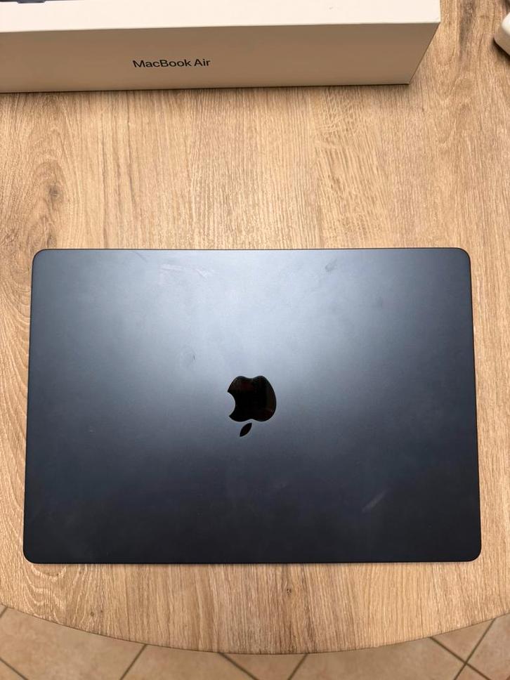 MacBook Air 15 inch, Computers en Software, Apple Macbooks, Zo goed als nieuw, MacBook Air, 15 inch, 256 GB, 16 GB, Azerty, Ophalen