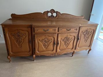 Eiken eetkamer Louis XV beschikbaar voor biedingen