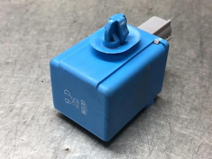 RELAIS Suzuki Ignis (MF) (01-2016/-) (|0689004860|), Auto-onderdelen, Elektronica en Kabels, Suzuki, Gebruikt