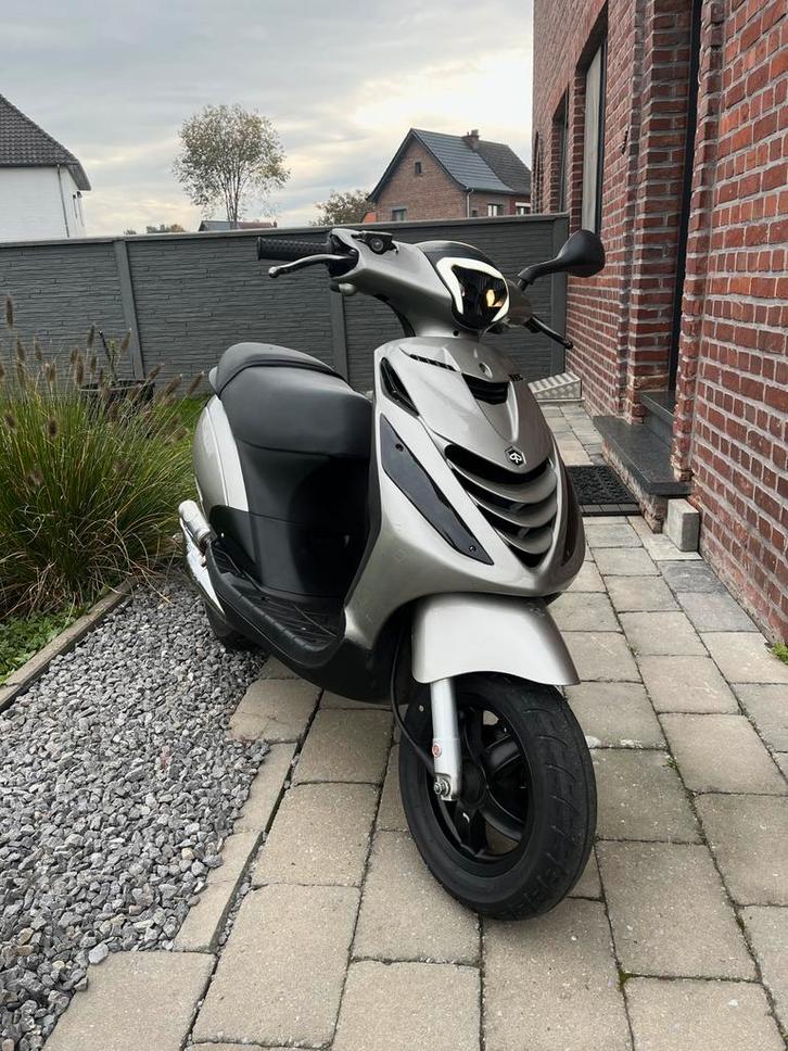 Piaggio Zip 2t 70cc, Fietsen en Brommers, Scooters | Piaggio, Zo goed als nieuw, Zip, Ophalen