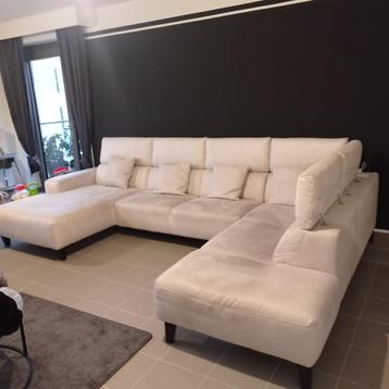 Moderne luxeuze relax  Salon beschikbaar voor biedingen