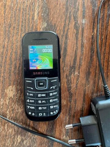 Samsung gsm  beschikbaar voor biedingen