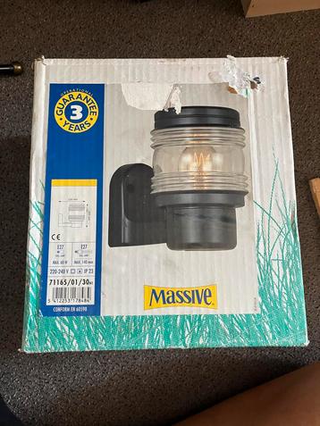 Massive buitenlamp  NIEUW beschikbaar voor biedingen