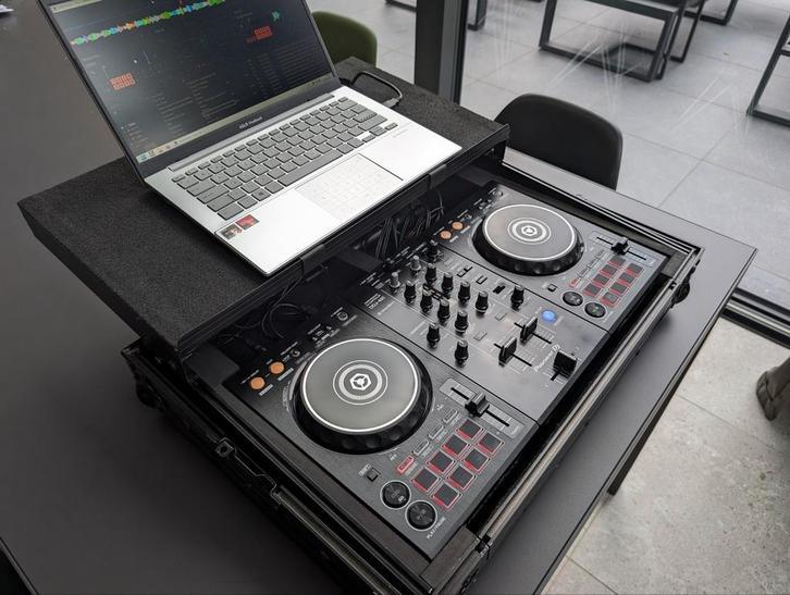 Pioneer DJ controller + LAPTOP + flightcase!  DJ set, Muziek en Instrumenten, Dj-sets en Draaitafels, Zo goed als nieuw, Pioneer