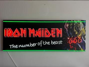 NEON IRON MAIDEN, le chiffre de la bête 666