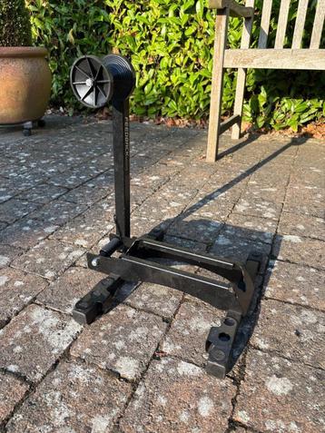 Allerlei fietsattributen en accessoires beschikbaar voor biedingen