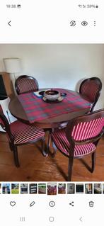 Mooi rond eetkamer tafel met 4 stoelen, Huis en Inrichting, Complete eetkamers, Ophalen