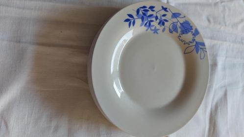 Lot de quatre assiettes plattes vintage du quotidien, Antiek en Kunst, Curiosa en Brocante, Ophalen of Verzenden