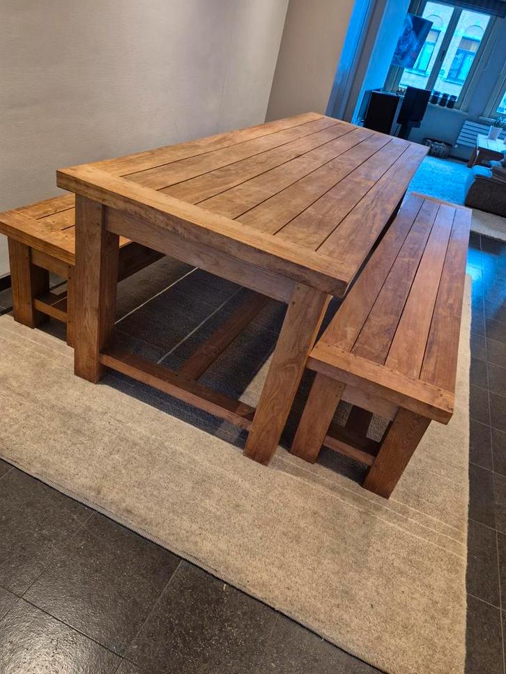 table en teck avec 2 bancs et coussins, Maison & Meubles, Tables | Tables à manger, Utilisé, Enlèvement