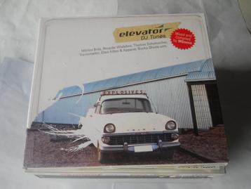 2 CD S - Elevator DJ Tunes, Enlèvement ou Envoi, Comme neuf, Techno ou Trance