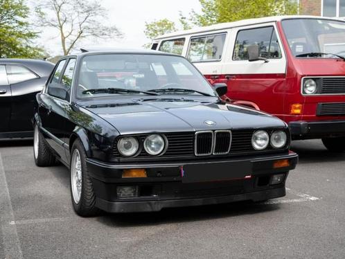 bmw e30 320i, Auto's, BMW, Particulier, 3 Reeks, Benzine, 5 deurs, Handgeschakeld, Zwart, Achterwielaandrijving, Ophalen