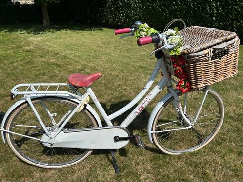 Cortina damesfiets + mand, Fietsen en Brommers, Fietsen | Dames | Damesfietsen, Zo goed als nieuw, Overige merken, Versnellingen