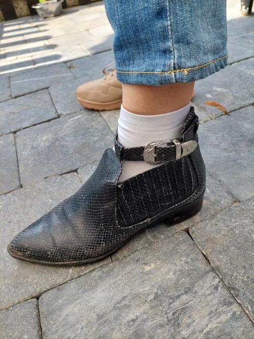 Zwarte laarzen/laarsjes maat 40 merk Zara Trafaluc, Kleding | Dames, Schoenen, Gedragen, Lage of Enkellaarzen, Zwart, Ophalen of Verzenden