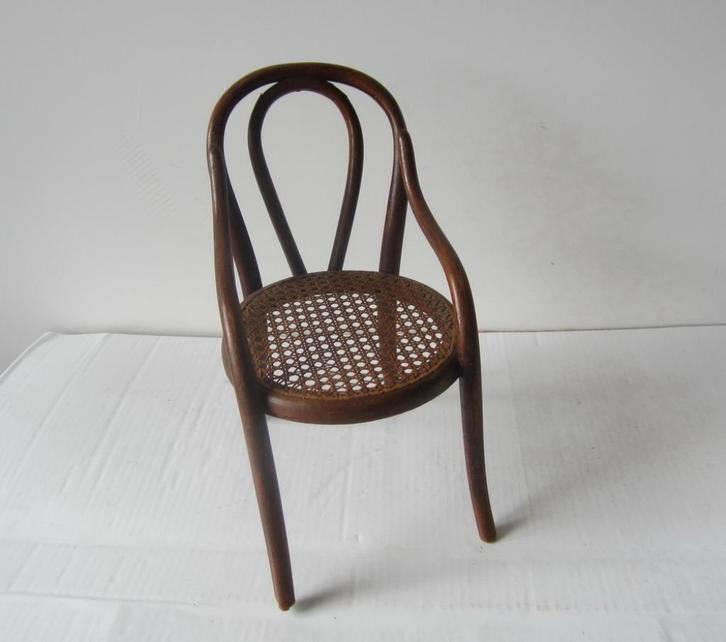 Antiek stoeltje vr pop of beer,Thonet, Kohn, Fischel,ca 1880, Antiek en Kunst, Antiek | Speelgoed, Verzenden