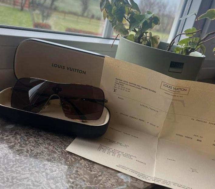 Lunettes de soleil Louis Vuitton originales, Bijoux, Sacs & Beauté, Lunettes de Soleil & Lunettes | Hommes, Comme neuf, Lunettes de soleil