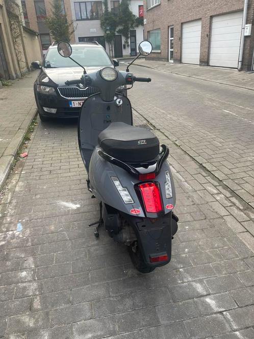 GTS Bellavista 4 takt 50cc, Fietsen en Brommers, Scooters | Vespa, Zo goed als nieuw, Ophalen