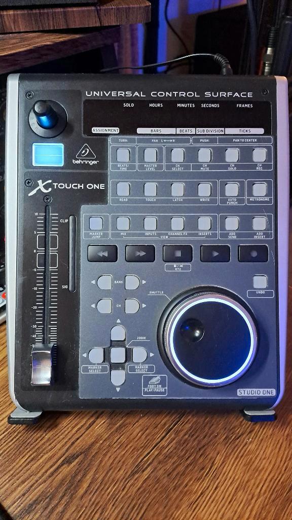 Behringer Xtouch One, Muziek en Instrumenten, Mengpanelen, Gebruikt, Ophalen of Verzenden