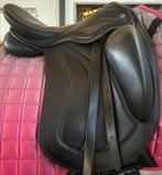 18inch dressuurzadel, Animaux & Accessoires, Chevaux & Poneys | Selles, Comme neuf, Enlèvement ou Envoi