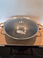 Gietijzeren wok Maestro from Bodum, Huis en Inrichting, Keuken | Potten en Pannen, Ophalen, Zo goed als nieuw, Wok