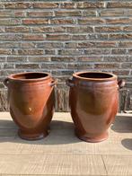 2 oude keulse potten hoogte 47 cm, 40 tot 70 cm, 25 tot 40 cm, Terracotta, Tuin