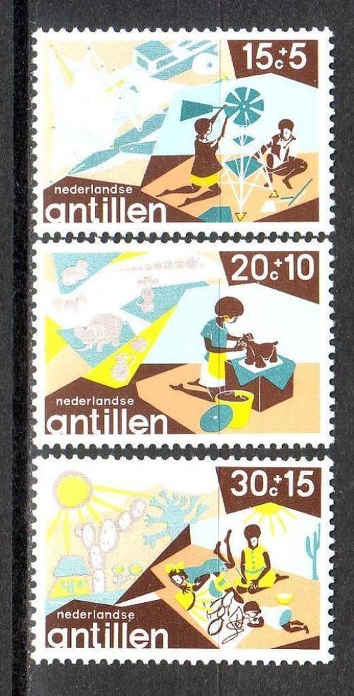 Postzegels Nederlandse Antillen ts. nr. 515 - 1217, Timbres & Monnaies, Timbres | Antilles néerlandaises, Non oblitéré, Enlèvement ou Envoi