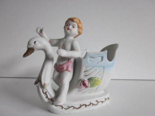 Biscuit beeldje, Antiek en Kunst, Antiek | Keramiek en Aardewerk, Ophalen of Verzenden