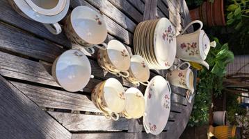 KOFFIESERVIES LIMOGES  12 delig beschikbaar voor biedingen