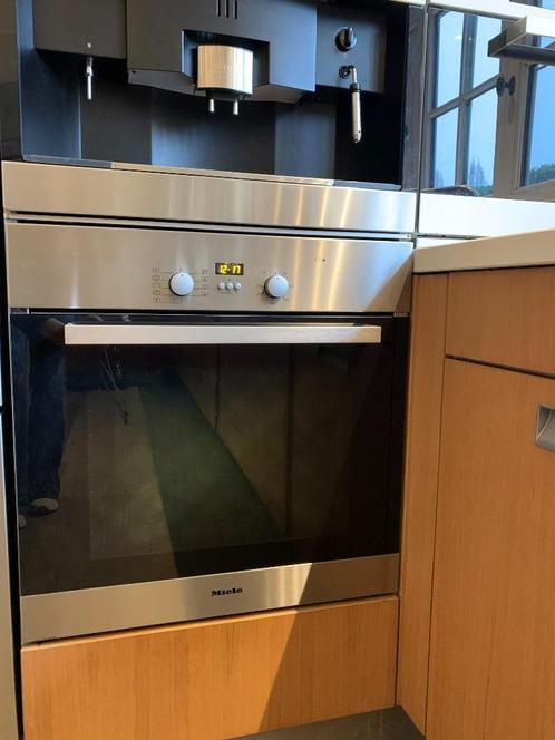 Inbouwoven Miele in uitstekende staat - zo goed als nieuw, Elektronische apparatuur, Ovens, Zo goed als nieuw, Inbouw, Oven met grill