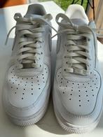Nike air maat 44, Kleding | Heren, Schoenen, Wit, Nike, Ophalen of Verzenden, Zo goed als nieuw