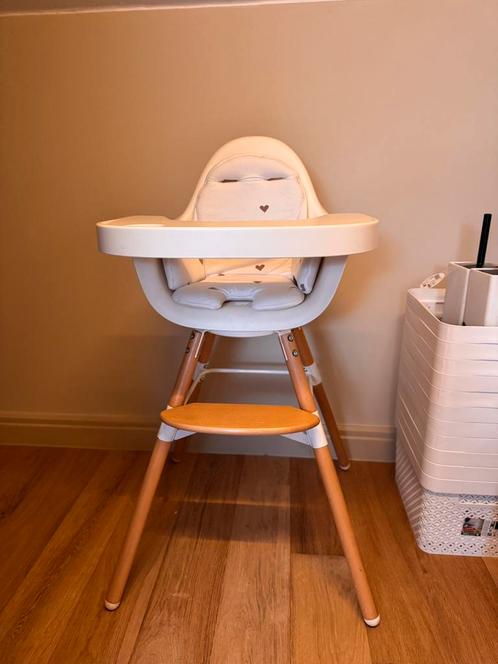 KinderStoel childevolu volledige set, Kinderen en Baby's, Kinderstoelen, Zo goed als nieuw, Meegroeistoel, Afneembaar eetblad