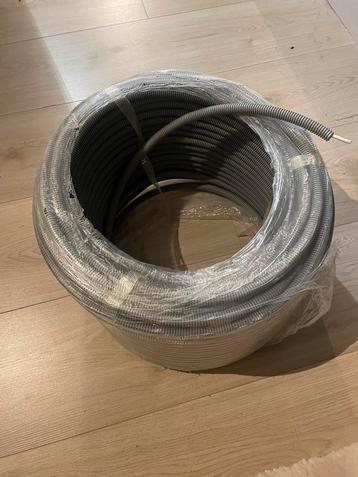 Voorbedraade 16mm flex met CAT5e beschikbaar voor biedingen