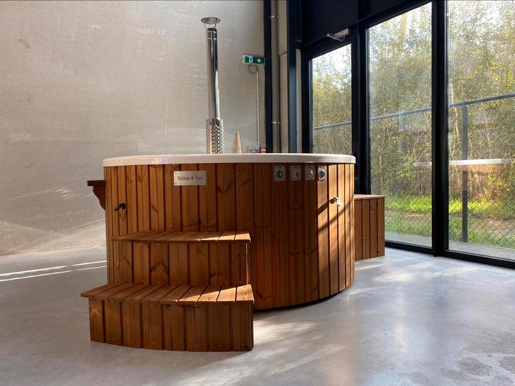 Houtgestookte hottub van “Tobbe & Ton”, Tuin en Terras, Bubbelbaden en Hottubs, Nieuw, Vast, Trap, Ophalen of Verzenden