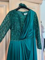 Groene kleed meet steentjes, Ophalen, Gedragen, Maat 42/44 (L), Onder de knie