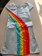 Regenboogkleedje K3 maat 128, Ophalen, Zo goed als nieuw