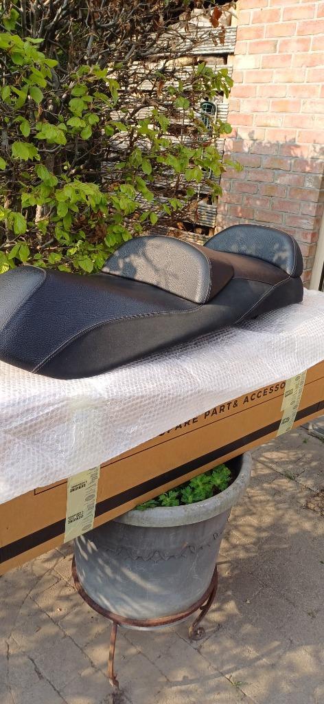 Piagio MP3 zadel, Motos, Accessoires | Autre, Neuf, Enlèvement