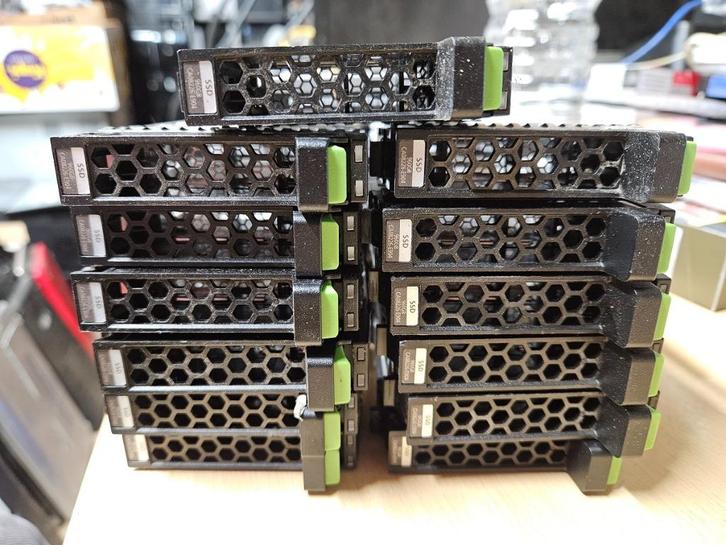 Fujitsu Externus CA46233-1848 CA07662-C420 960 GB SSD, Computers en Software, Servers, Gebruikt, Hot swappable onderdelen, Ophalen of Verzenden