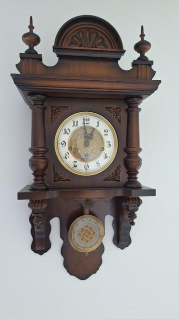 Hermle vintage wandklok beschikbaar voor biedingen