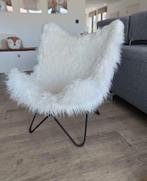 Fauteuil van ivoorkleurige imitatiebont (Maison du Monde), Huis en Inrichting, Ophalen, Zo goed als nieuw