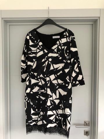 Jurk small / Rinascimento beschikbaar voor biedingen