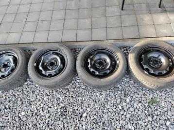 Stalen velgen met winterbanden 14 inch skoda/vw/seat beschikbaar voor biedingen