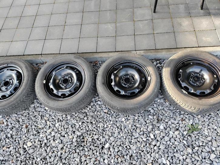 Stalen velgen met winterbanden 14 inch skoda/vw/seat, Auto-onderdelen, Banden en Velgen, Band(en), Winterbanden, 14 inch, 185 mm