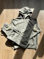 Essentials trainingspak, Ophalen, Zo goed als nieuw, Maat 48/50 (M)