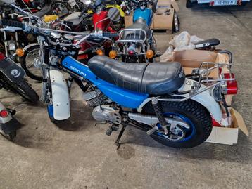 Suzuki 3xA50 1xAC50 2xGT50 1x RV125 1xT125 1xRV50 1xGT250, Fietsen en Brommers, Ophalen